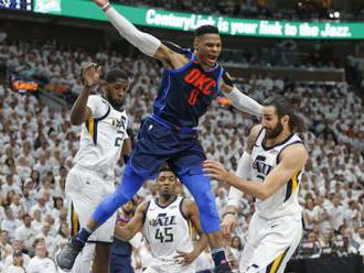 Video: Houston nadelil Minnesote 50 bodov za štvrtinu, 3:1 v 1. kole play-off NBA vedie aj Utah