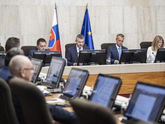 Vláda absolvuje výjazdové rokovanie vo Fiľakove a Veľkom Krtíši