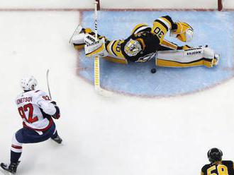 Video: Washington Capitals vyradil obhajcu Pittsburgh Penguins, Nashville vyrovnal sériu s Jets