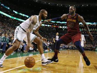 Video: Boston v úvodnom finále Východnej konferencie NBA deklasoval Cleveland