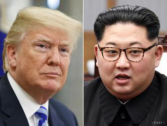 Kim Čong-un pricestoval do Singapuru na summit s Trumpom