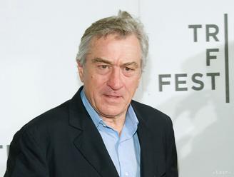 Robert de Niro na udeľovaní cien Tony urazil prezidenta Trumpa