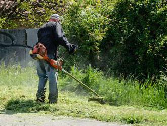 Kosenie v Handlovej spomalilo počasie, pomôcť mestu môžu i obyvatelia