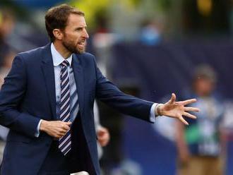 Tréner Angličanov G. Southgate si vykĺbil rameno