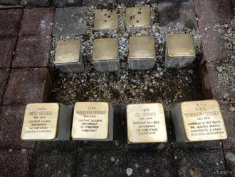 Stolpersteinmi si v Humennom uctili rodinu záchrankyne Židov