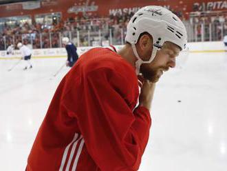 Kuznecov korčuľoval na tréningu, jeho štart vo finále NHL o Stanley Cup je stále otázny