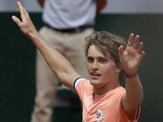 Zverev po náročnom súboji postúpil do štvrťfinále Roland Garros, Thiem porazil Nišikoriho