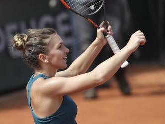 Semifinálové kvarteto Roland Garros doplní Halepová, Kerberová doplatila na nevynútené chyby