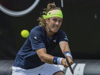 Lukáš Lacko skončil na turnaji v Halle, v 1. kole nestačil na Američana Denisa Kudlu