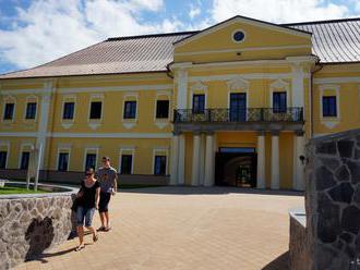 Snina: V budove mestského úradu rekonštruujú dátové rozvody