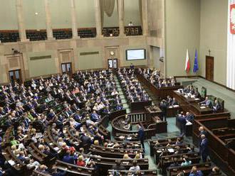 Poľský senát zamietol referendum o zmenách ústavy