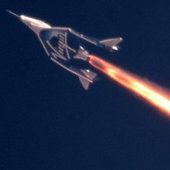 Virgin Galactic SpaceShipTwo dosáhla mezosféry při Mach 2,47