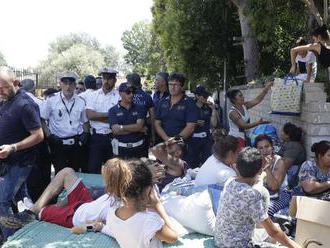 Polícia začala napriek rozhodnutiu ESĽP vypratávať tábor Rómov v Ríme