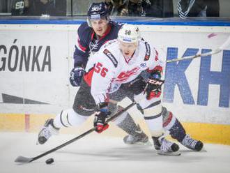 Avangard Omsk má pred novou sezónou KHL veľké problémy