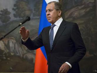 Lavrov: Americké sankcie oslabia postavenie dolára