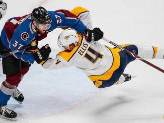 NHL: Nashville si zaviazal obrancu Ellisa zmluvou na osem rokov