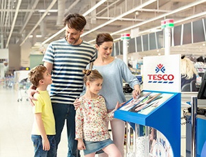 Tesco utlmí svoje podnikanie v Česku, skráti otváracie hodiny