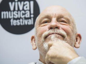 J. Malkovich prichádza do Bratislavy s projektom Rozprava o slepcoch