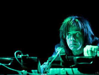 Legenda elektronickej hudobnej scény Jean Michel Jarre má 70 rokov