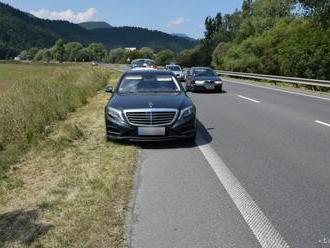 38-ročný Ukrajinec šoféroval ukradnuté auto, chytila ho polícia