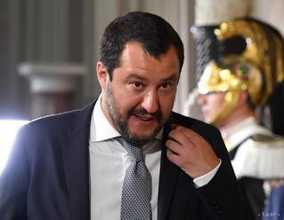 Salvini pohrozil vrátením migrantov zachránených na mori do Líbye