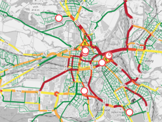   Plzeň spouští interaktivní mapu dopravy. Nemá suplovat Waze, umí něco navíc