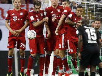 Video: Bayern suverénne získal nemecký superpohár, Frankfurtu strelil päť gólov