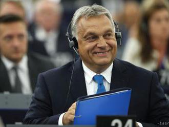 Migračnú politiku Orbánovej vlády podporujú dve tretiny Maďarov