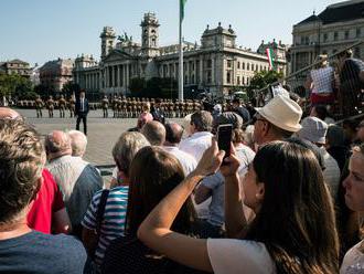 Brusel chce otvoriť hranice migrácii, tvrdí maďarský vládny Fidesz