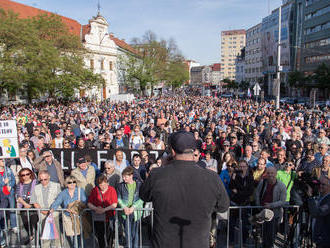 Nespokojní Slováci opäť vychádzajú do ulíc: Veľké protesty pokračujú, chcú výmenu vlády