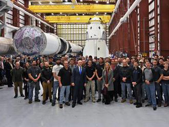 SpaceX propustilo 10 % zaměstnanců. Potýká se s problémy?