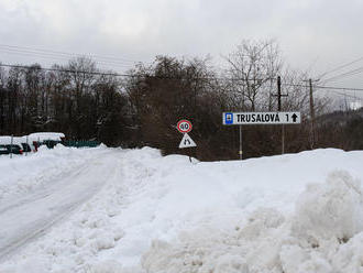 V Žilinskom kraji je pre snehovú kalamitu v 27 obciach mimoriadna situácia