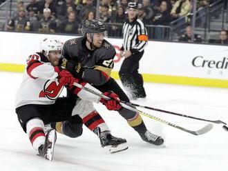 Video: „Zlatí rytieri“ predĺžili svoju víťaznú sériu v NHL, z triumfu sa tešil aj Pánik 