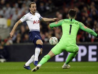 Video: Tottenham v prvom semifinále Anglického pohára zdolal Chelsea, rozhodol pokutový kop