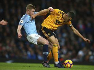 Video: ManCity hladko zdolal Wolverhampton a na FC Liverpool stráca štyri body