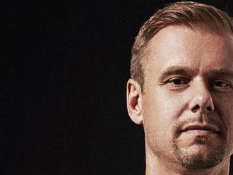 Armin van Buuren nadělil fanouškům dvojalbum. Těšit se mohou na téměř třicet písní