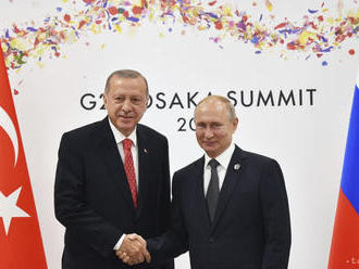 Prezidenti Putin a Erdogan telefonovali o situácii v Sýrii