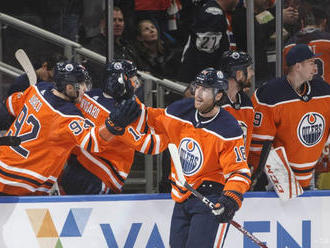 NHL: Edmonton zdolal Philadelphiu. McDavid s 5 bodmi, Jurčo nebodoval