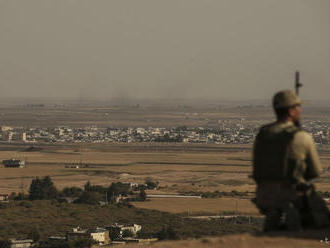 Kurdmi vedené SDF sa úplne stiahli z mesta Ras al-Ajn