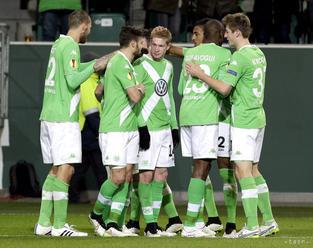 Wolfsburg doma remizoval s Augsburgom