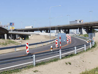 Vláda perokuje prevod pozemkov na diaľničnú spoločnosť