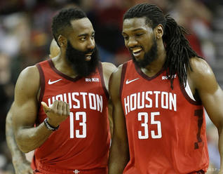 NBA: Houston zvíťazil vo Washingtone, Harden dal 59 bodov