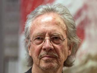 Handke je udělením Nobelovy ceny za literaturu udiven, označil ho za odvážné