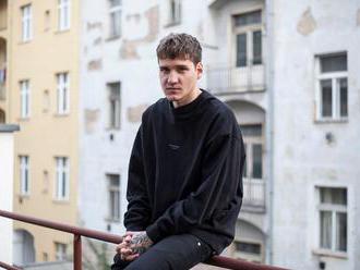 NobodyListen: Drogy dnes teenagerům přijdou cool. Oslavují je i rapeři a to mě děsí