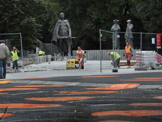 Nielen vybetónované plochy. Ako oživiť bratislavské námestia