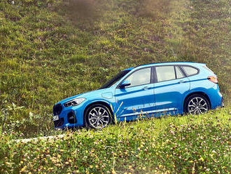 Plug-in hybrid BMW X1 dá na nabitie až 50 kilometrov