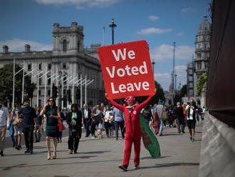 Britské podniky majú obavy. Chcú brexit s dohodou