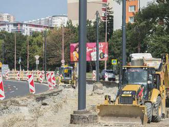 Električkovú trať v Rači budú modernizovať zrejme až budúci rok