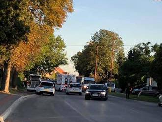 FOTO Veľká policajná akcia v Rusovciach: Pomôcť má objasniť drogovú trestnú činnosť