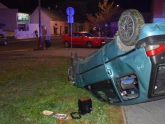 17-ročný vodič sa ponáhľal - ťažko zranil dve 14-ročné dievčatá